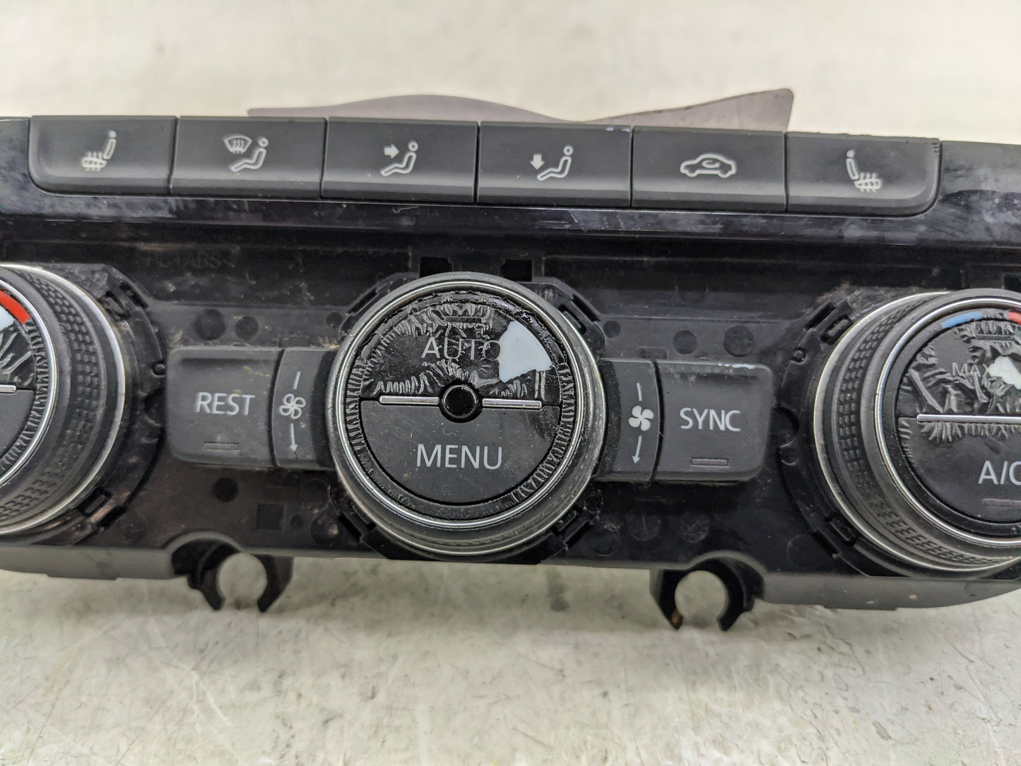 2021 Volkswagen Atlas Climate Control Module Temperature AC/Heater Replacement P/N:3CN907044AA Fits OEM Used Auto Parts - Oe