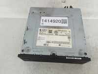 2020-2022 Volkswagen Atlas Radio AM FM Cd Player Receiver Replacement P/N:2GM 035 878 A Fits Fits 2020 2021 2022 OEM Used Au