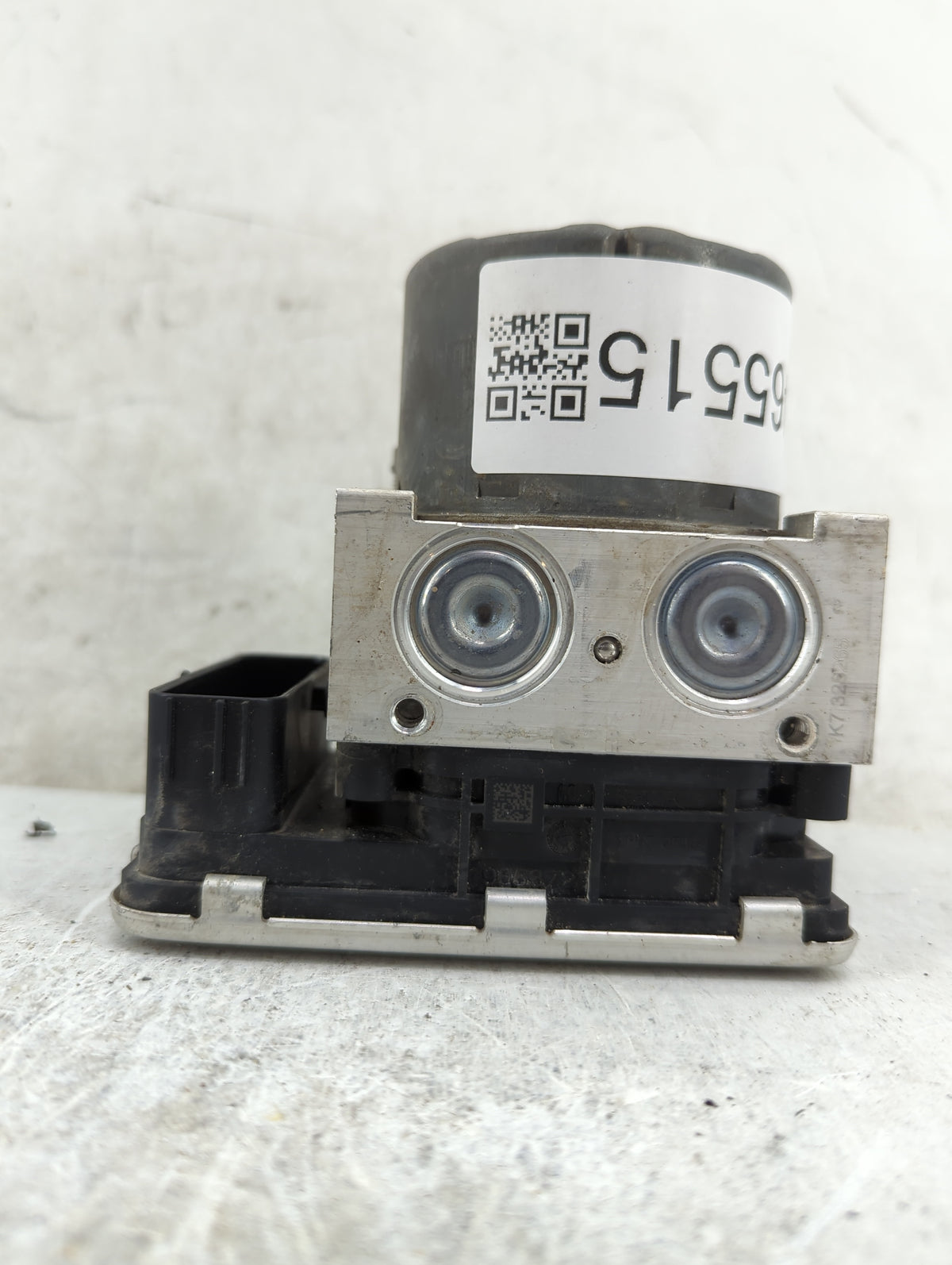 2021 Volkswagen Atlas Anti-Lock Brake ABS Pump Module Actuator OEM P/N:5Q0614517GB 10.0220-2155.4 Fits Fits 2020 OEM Used Au