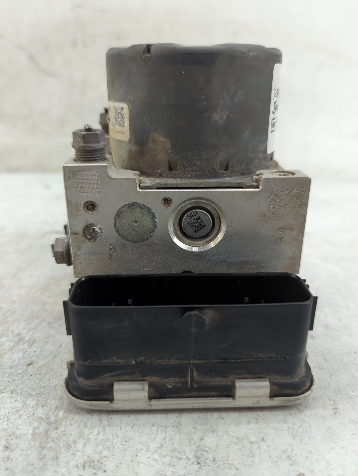 2021 Volkswagen Atlas Anti-Lock Brake ABS Pump Module Actuator OEM P/N:5Q0614517GB 10.0220-2155.4 Fits Fits 2020 OEM Used Au