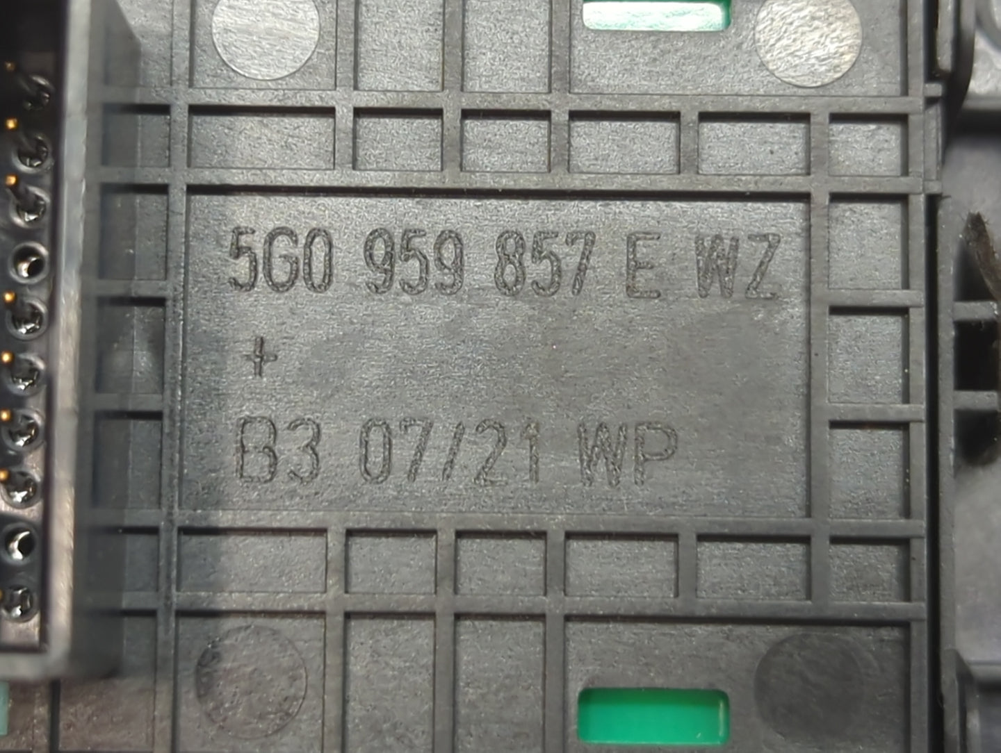2021 Volkswagen Atlas Master Power Window Switch Replacement Driver Side Left P/N:5G0959857E 3CN959565R Fits OEM Used Auto P