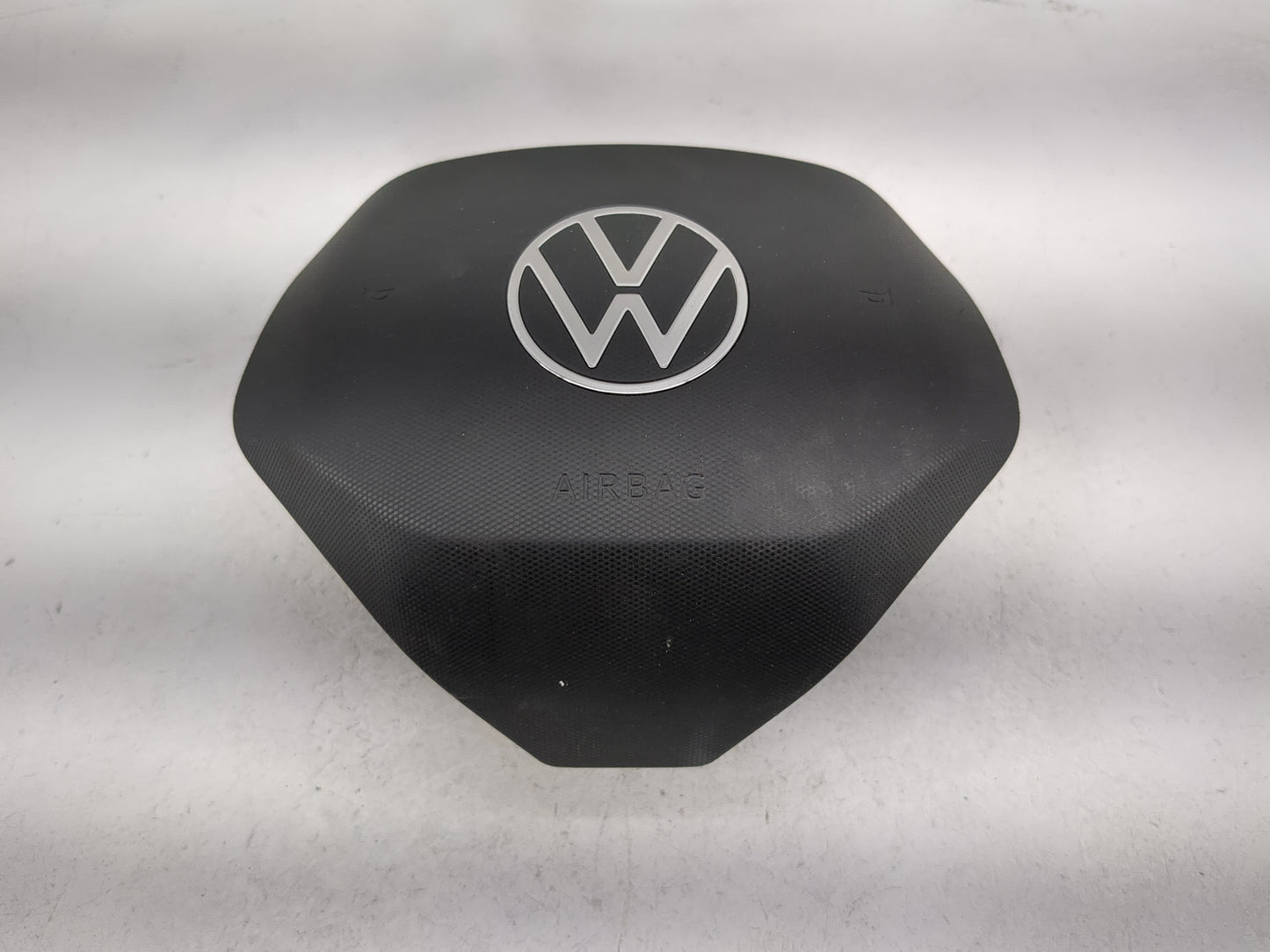2021 Volkswagen Atlas Air Bag Driver Left Steering Wheel Mounted - Oemusedautoparts1.com
