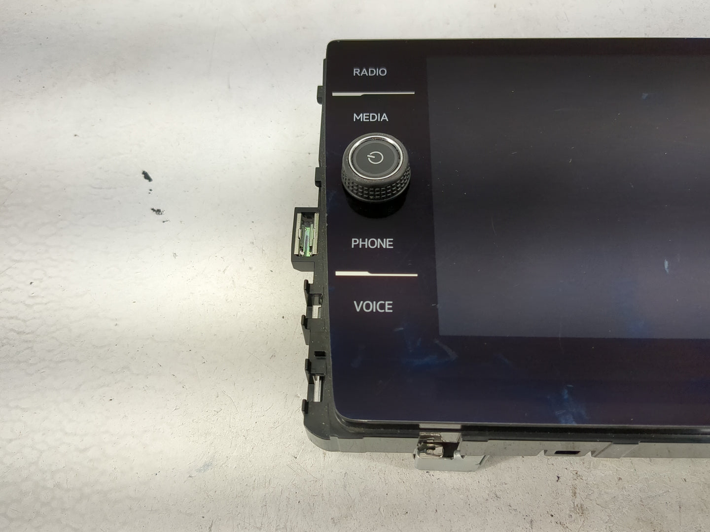 2018-2022 Volkswagen Atlas Information Display Screen 1483502 - Oemusedautoparts1.com