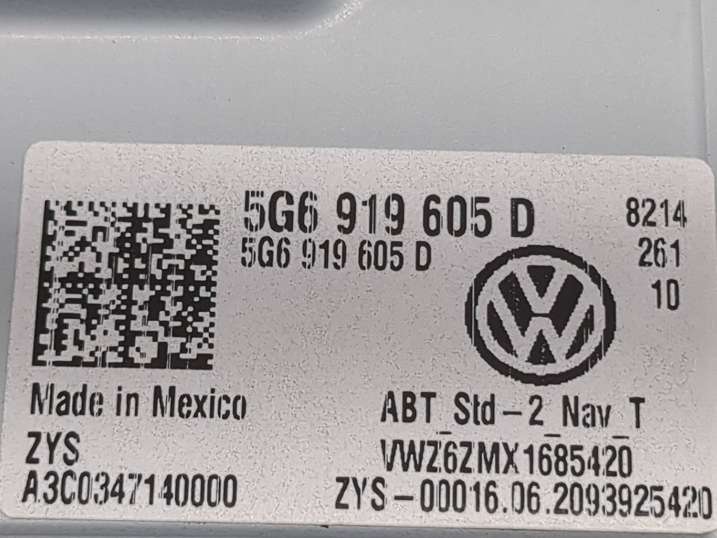 Volkswagen Atlas Information Display Screen 1483508 - Oemusedautoparts1.com