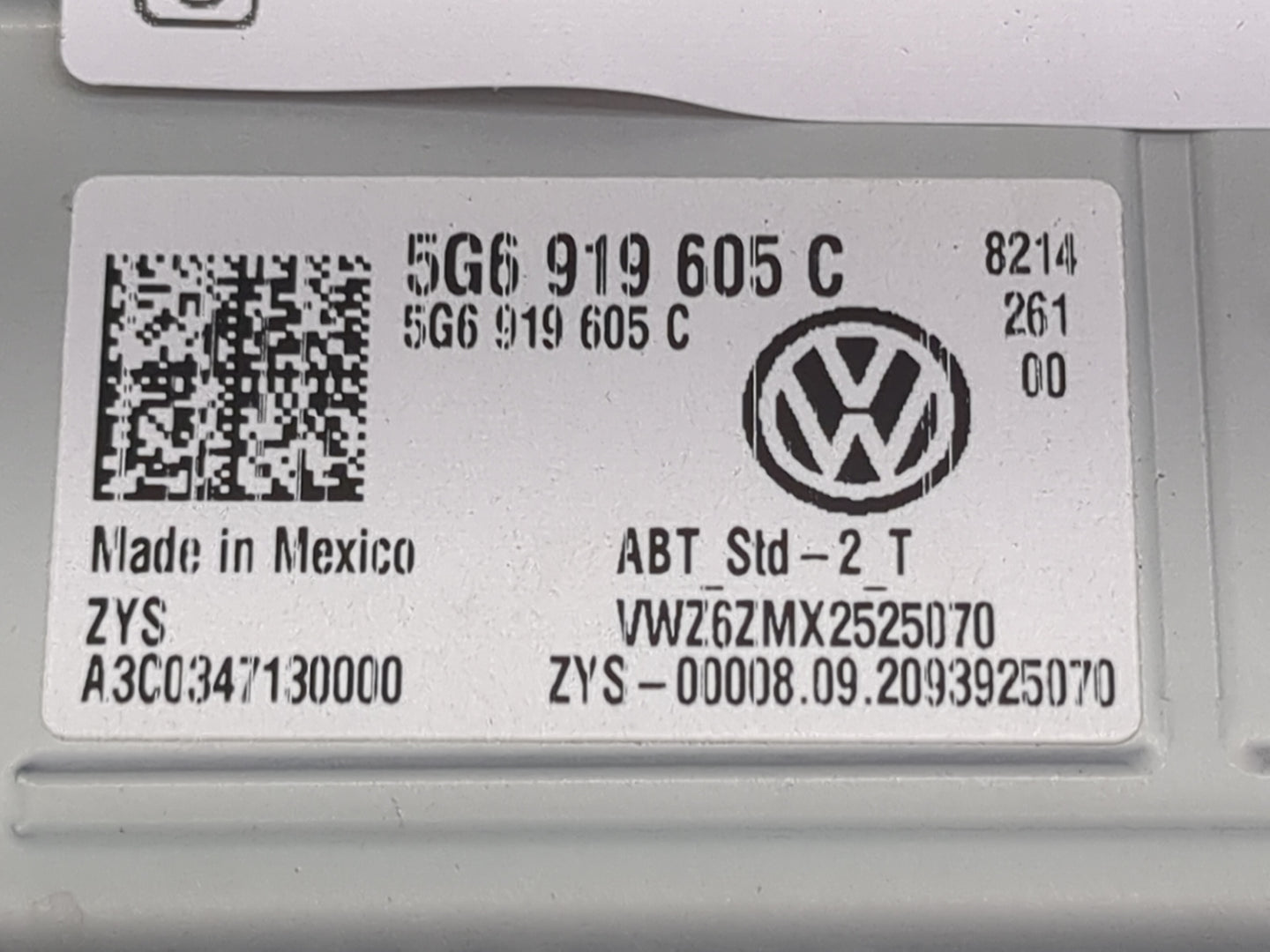 2018-2022 Volkswagen Atlas Information Display Screen 1483616 - Oemusedautoparts1.com
