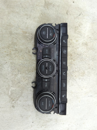 compare product 2021 Volkswagen Atlas Climate Control Module Temperature AC/Heater Replacement P/N:3CN907044AA 5HB013565-40 Fits OEM Used Auto Parts