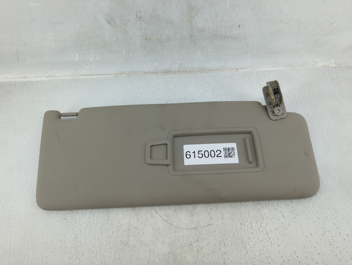 2018-2022 Volkswagen Atlas Sun Visor Shade Replacement Passenger Right Mirror Fits Fits 2018 2019 2020 2021 2022 OEM Used Au