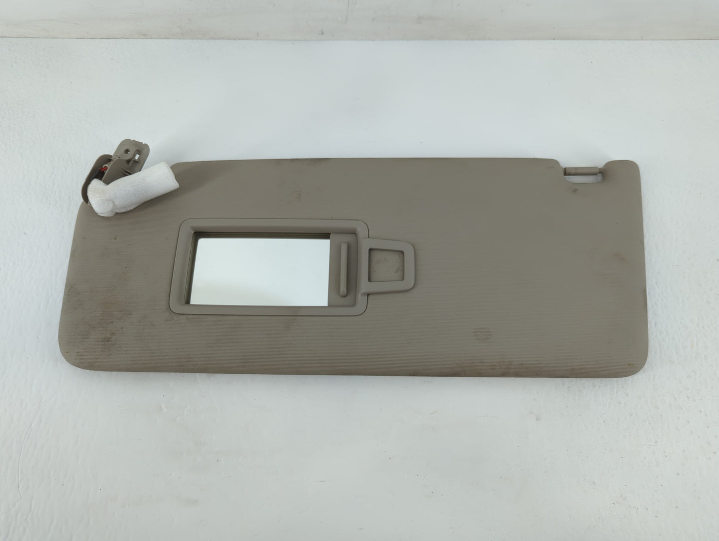 2020-2022 Volkswagen Atlas Sun Visor Shade Replacement Driver Left Mirror Fits Fits 2020 2021 2022 OEM Used Auto Parts - Oem