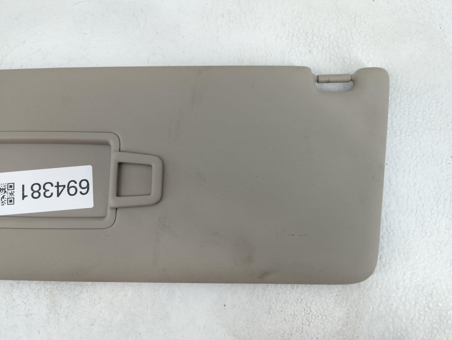 2020-2022 Volkswagen Atlas Sun Visor Shade Replacement Driver Left Mirror Fits Fits 2020 2021 2022 OEM Used Auto Parts - Oem