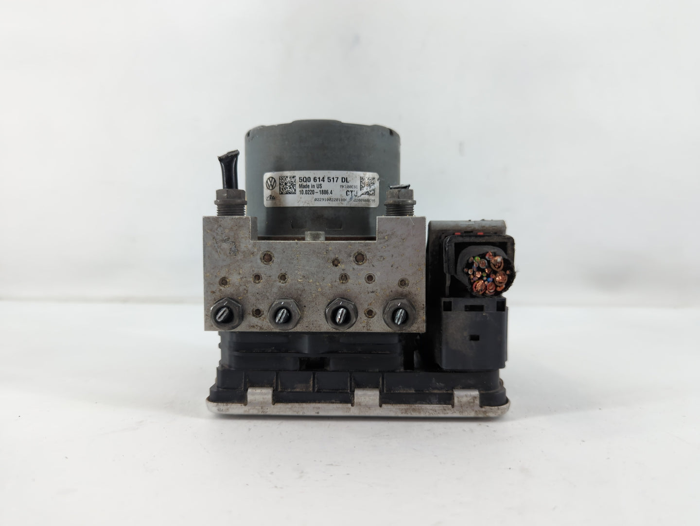 2021 Volkswagen Atlas ABS Pump Control Module Replacement P/N:5Q0 614 517 DL Fits Fits 2020 OEM Used Auto Parts - Oemusedaut