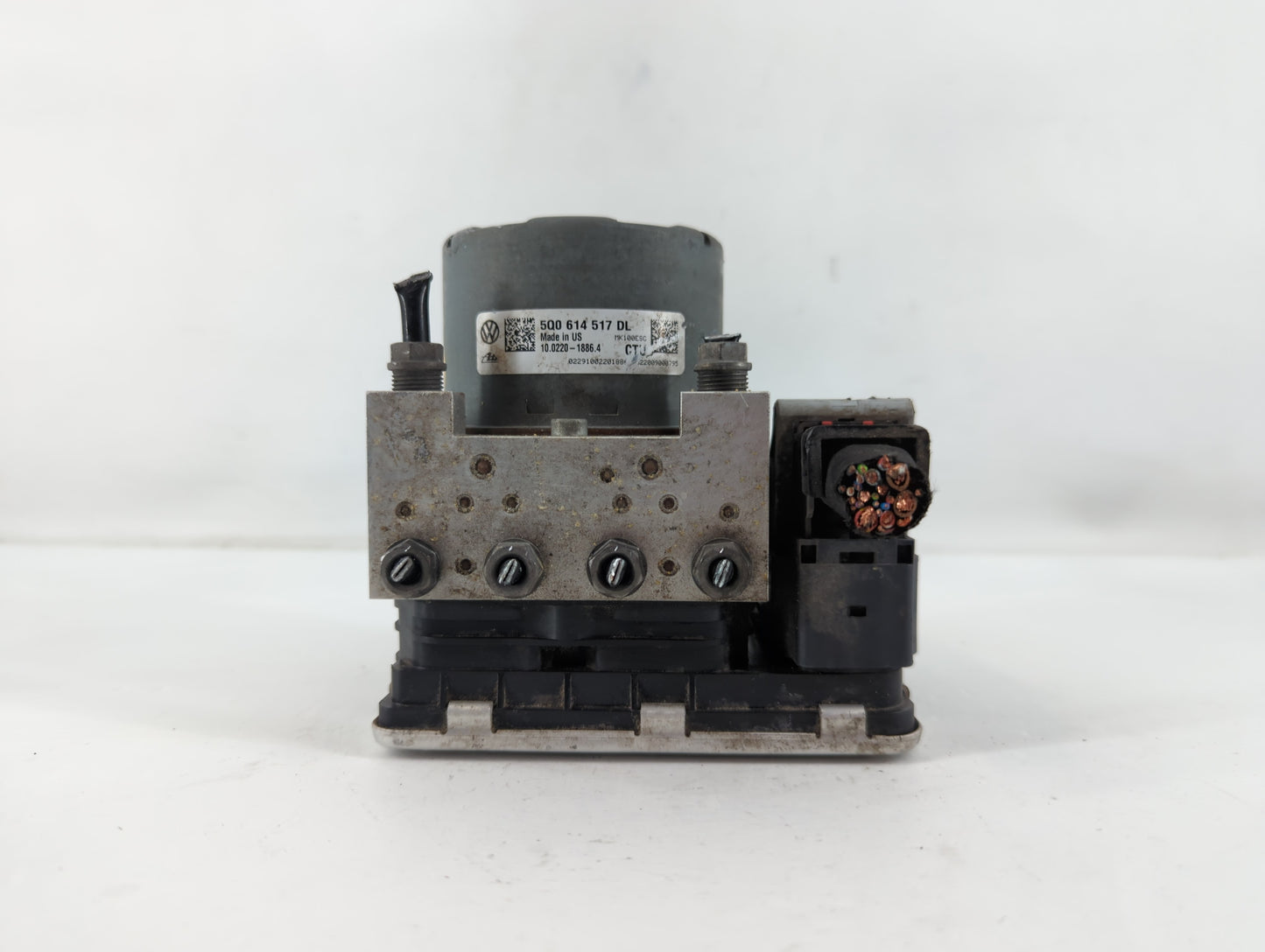 2021 Volkswagen Atlas ABS Pump Control Module Replacement P/N:5Q0 614 517 DL Fits Fits 2020 OEM Used Auto Parts - Oemusedaut