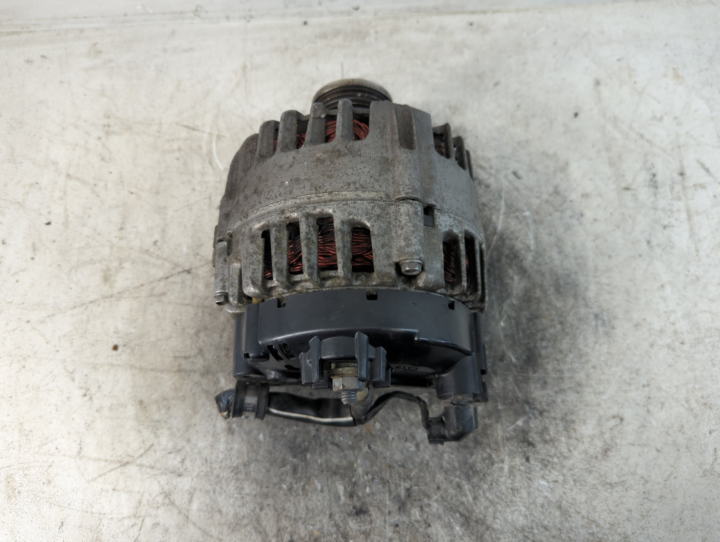 2021-2022 Volkswagen Atlas Alternator Replacement Generator Charging Assembly Engine OEM P/N:06K 903 026 A Fits OEM Used Aut