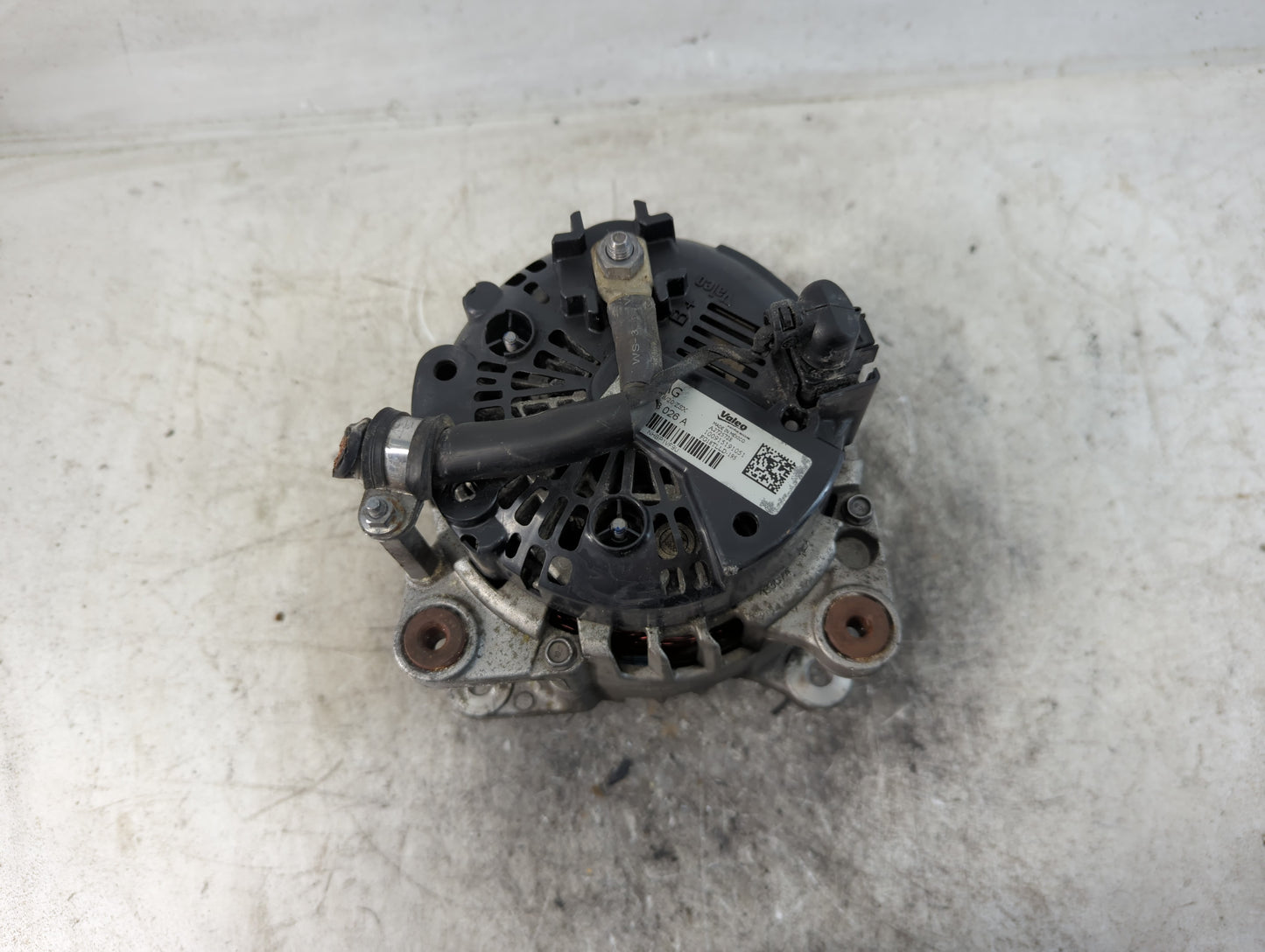 2021-2022 Volkswagen Atlas Alternator Replacement Generator Charging Assembly Engine OEM P/N:06K 903 026 A Fits OEM Used Aut