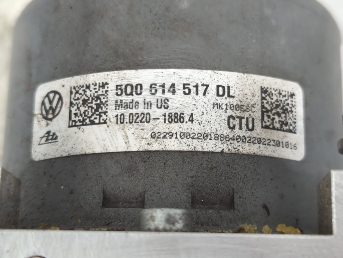2021 Volkswagen Atlas ABS Pump Control Module Replacement P/N:5Q0 614 517 DL Fits Fits 2020 OEM Used Auto Parts - Oemusedaut