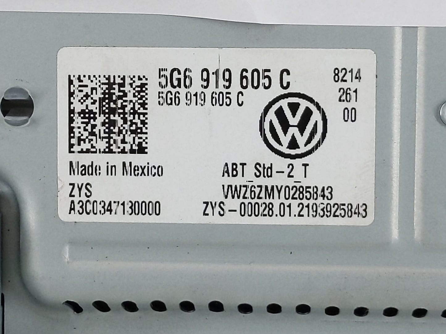 2020-2022 Volkswagen Atlas Cross Sport Information Display Screen - Oemusedautoparts1.com