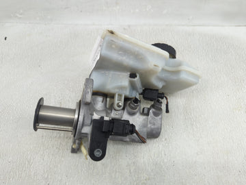 2020-2022 Volkswagen Atlas Cross Sport Brake Master Cylinder - Oemusedautoparts1.com