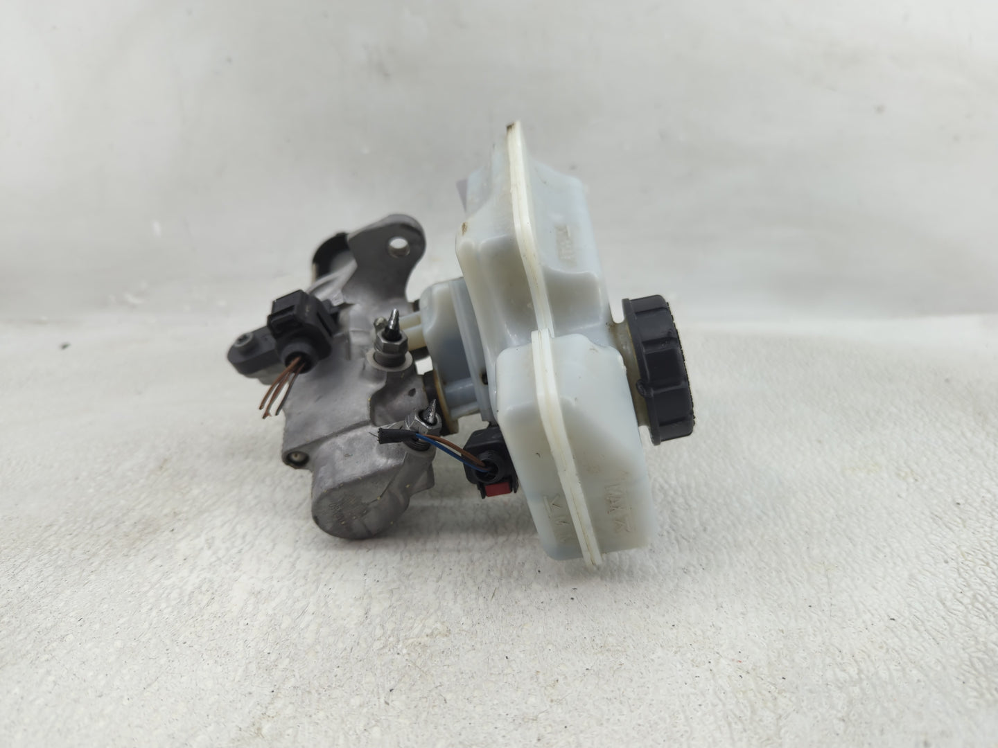 2020-2022 Volkswagen Atlas Cross Sport Brake Master Cylinder 1278058 - Oemusedautoparts1.com
