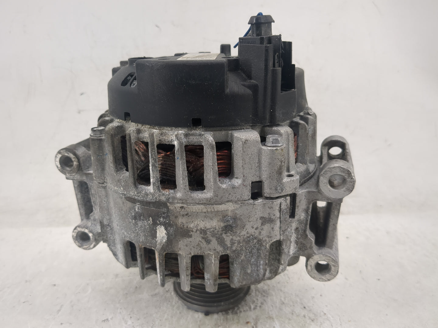 2021-2022 Volkswagen Atlas Cross Sport Alternator Replacement Generator Charging Assembly Engine OEM Fits OEM Used Auto Part