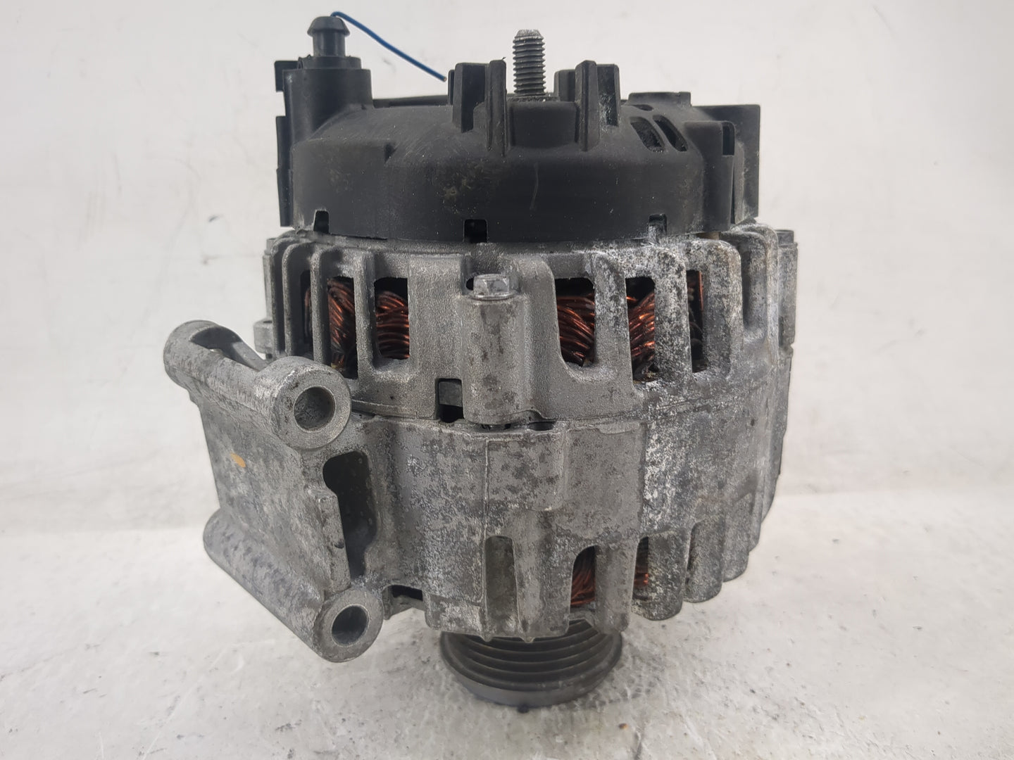 2021-2022 Volkswagen Atlas Cross Sport Alternator Replacement Generator Charging Assembly Engine OEM Fits OEM Used Auto Part