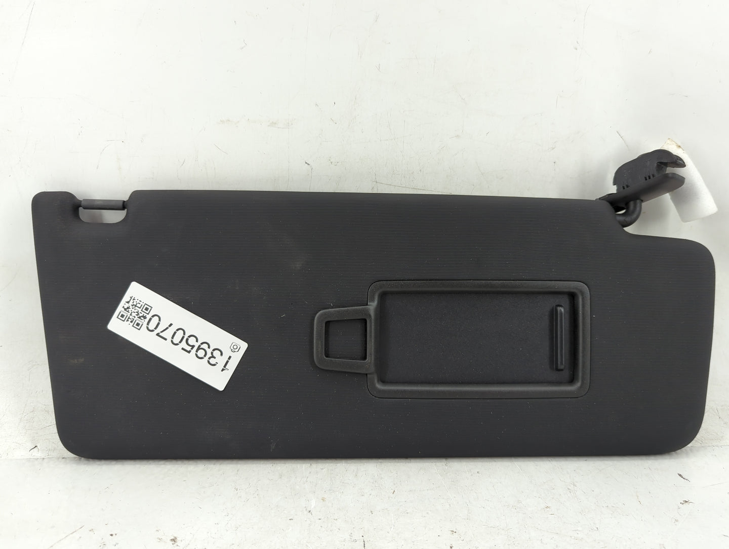 2020-2022 Volkswagen Atlas Cross Sport Sun Visor Shade Replacement Passenger Right Mirror Fits Fits 2018 2019 2020 2021 2022