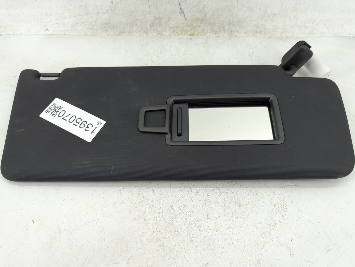 2020-2022 Volkswagen Atlas Cross Sport Sun Visor Shade Replacement Passenger Right Mirror Fits Fits 2018 2019 2020 2021 2022