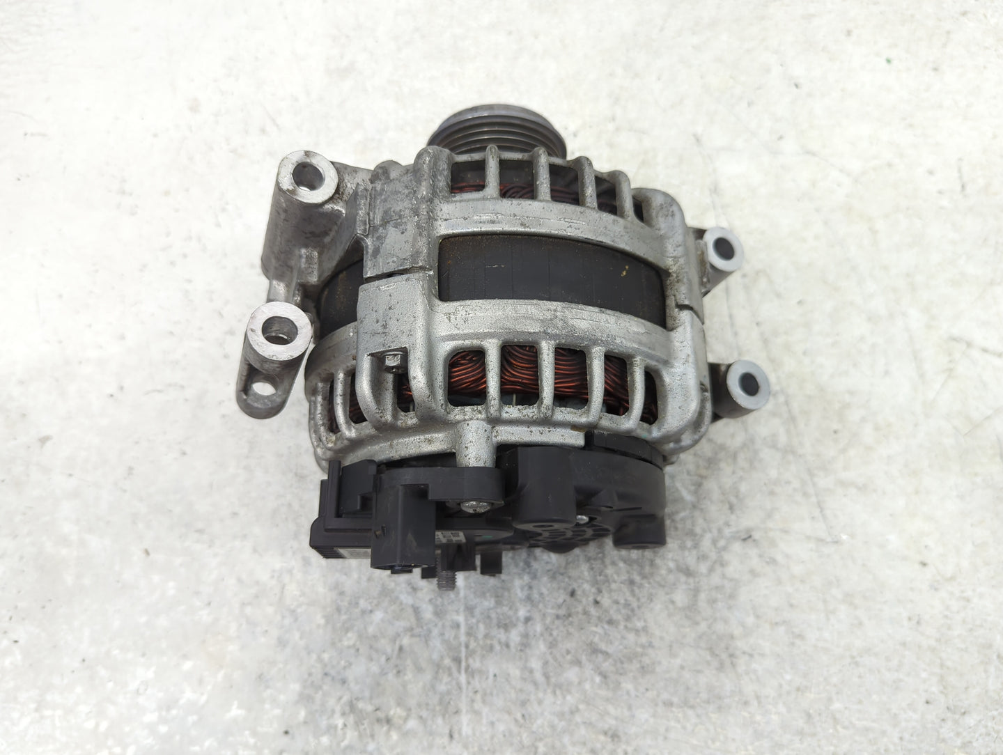 2021-2022 Volkswagen Atlas Cross Sport Alternator Replacement Generator Charging Assembly Engine OEM P/N:06K 903 026 B Fits 