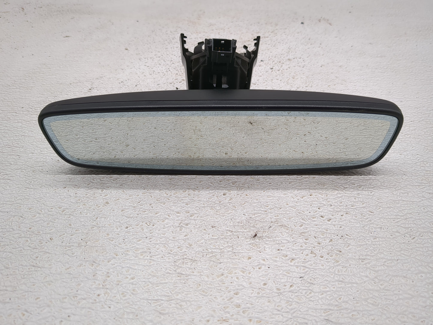 2020-2022 Volkswagen Atlas Cross Sport Interior Rear View Mirror Replacement OEM Fits Fits 2020 2021 2022 OEM Used Auto Part