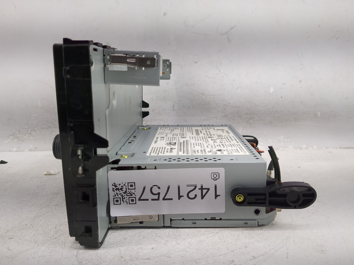 2020 Volkswagen Atlas Cross Sport Radio AM FM Cd Player Receiver Replacement P/N:3CN 035 869 Fits OEM Used Auto Parts - Oemu