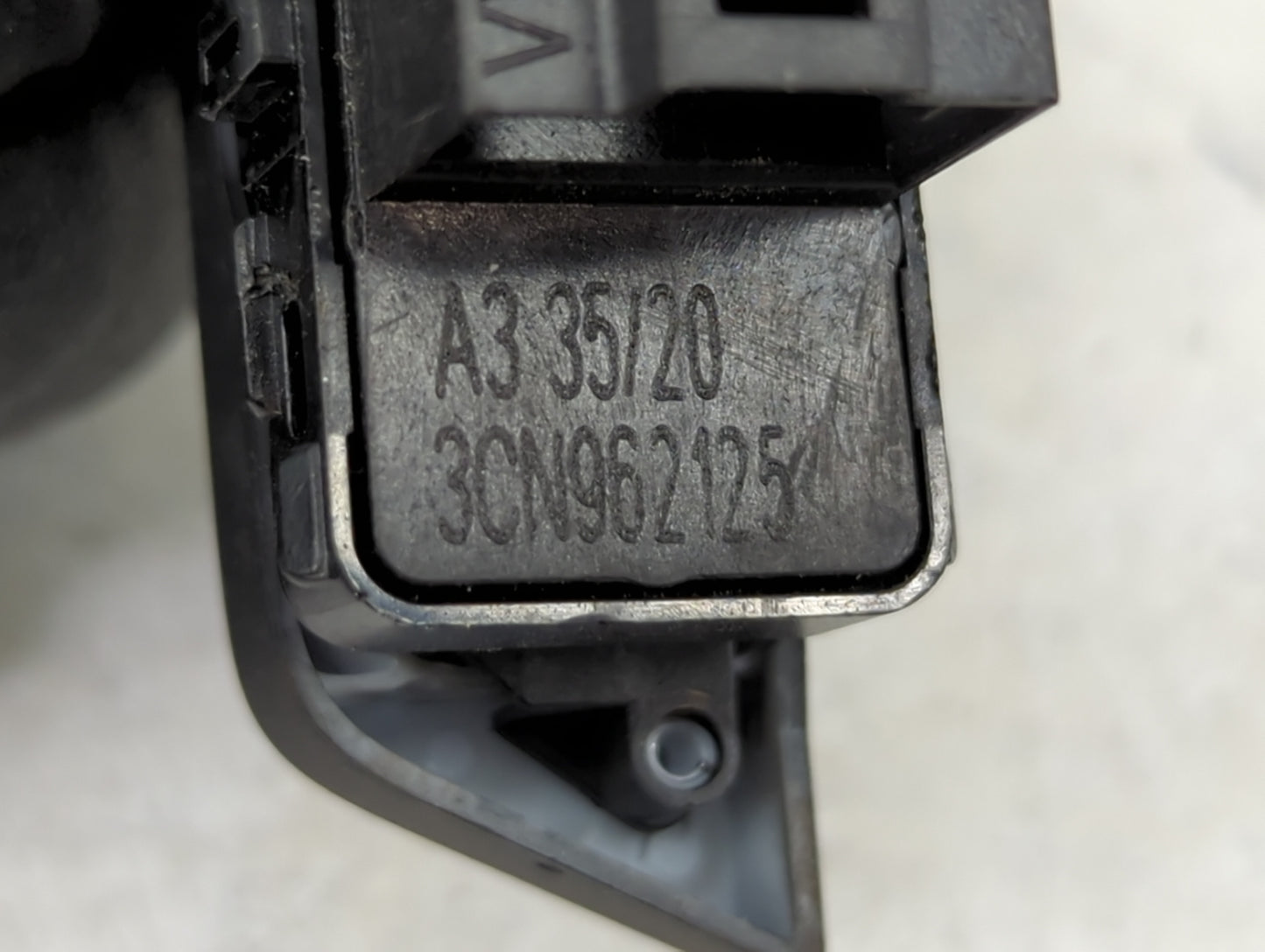 2020-2022 Volkswagen Atlas Cross Sport Master Power Window Switch Replacement Driver Side Left P/N:3CN962125 Fits OEM Used A