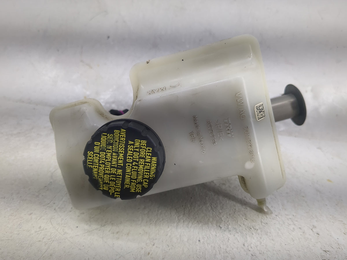 2020-2022 Volkswagen Atlas Cross Sport Brake Master Cylinder 1498088 - Oemusedautoparts1.com