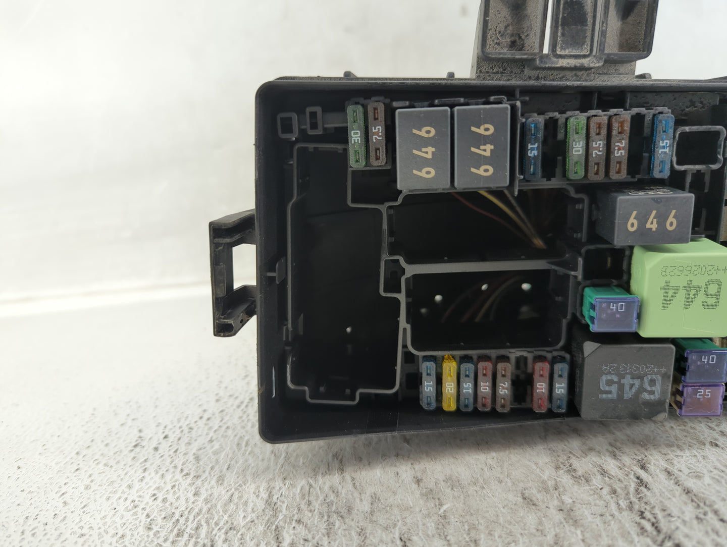 2021 Volkswagen Golf Fusebox Fuse Box Panel Relay Module Fits OEM Used Auto Parts - Oemusedautoparts1.com