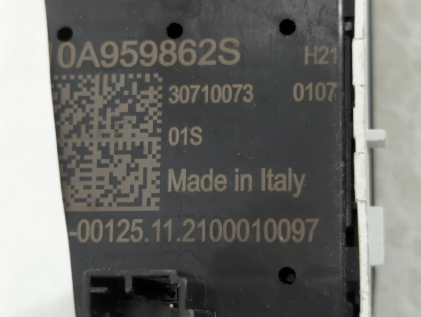 2021 Volkswagen id.4 Master Power Window Switch Replacement Driver Side Left Fits OEM Used Auto Parts - Oemusedautoparts1.co