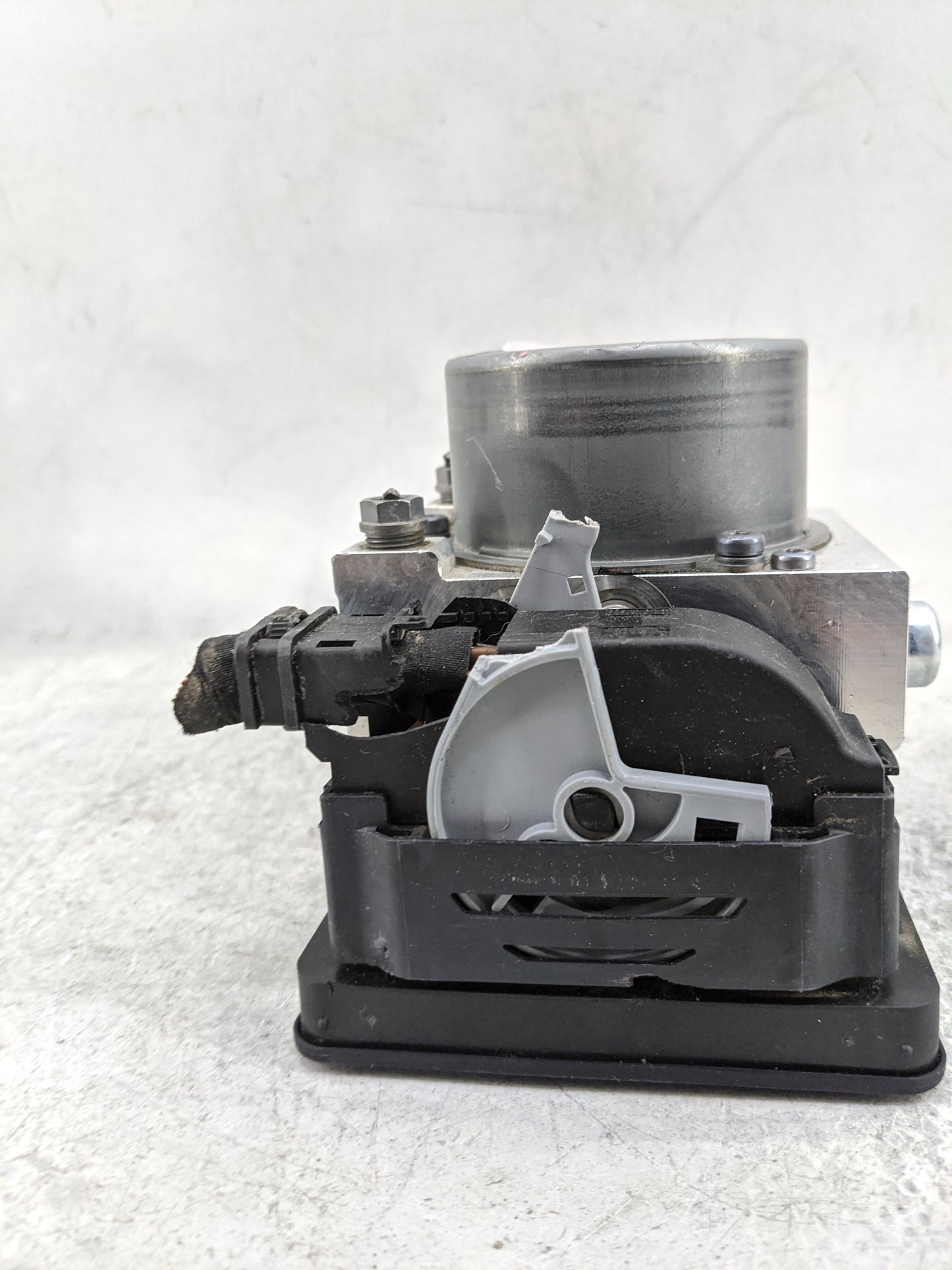 2021 Volkswagen Id4 ABS Pump Control Module Replacement P/N:1EA614517S 1EA614517, A014C479, A014D168 Fits OEM Used Auto Part