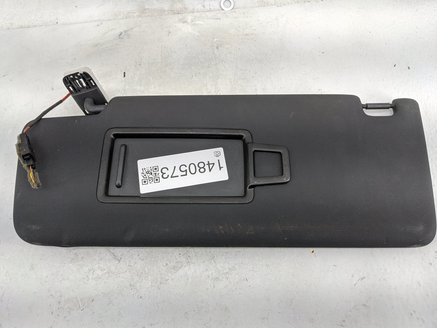 2021 Volkswagen Id4 Sun Visor Shade Replacement Driver Left Mirror Fits OEM Used Auto Parts - Oemusedautoparts1.com