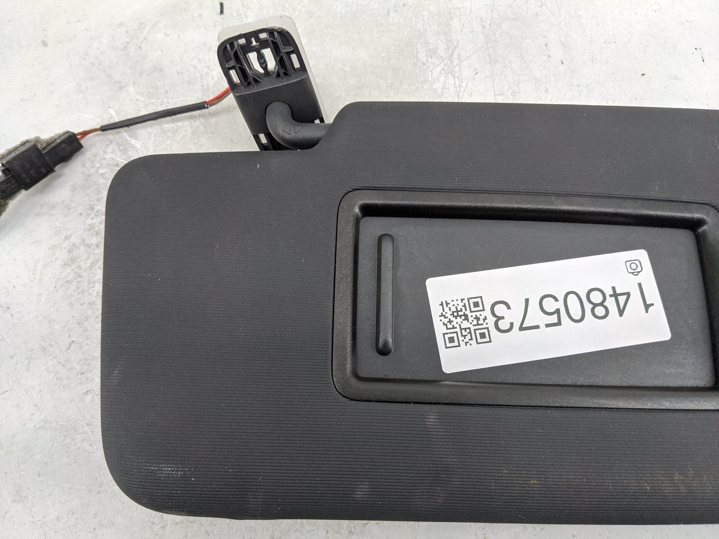 2021 Volkswagen Id4 Sun Visor Shade Replacement Driver Left Mirror Fits OEM Used Auto Parts - Oemusedautoparts1.com