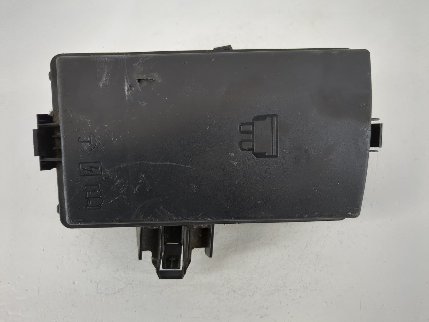 2019-2021 Volkswagen Jetta Fusebox Fuse Box Panel Relay Module P/N:5Q0 907 361 F Fits Fits 2019 2020 2021 OEM Used Auto Part