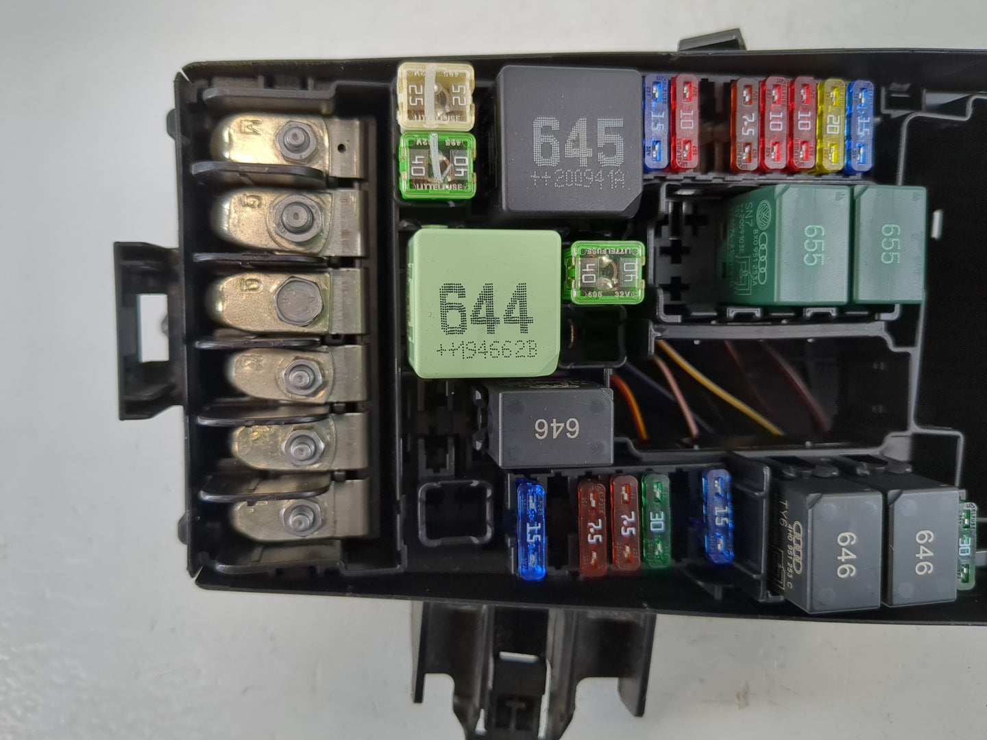 2019-2021 Volkswagen Jetta Fusebox Fuse Box Panel Relay Module P/N:5Q0 907 361 F Fits Fits 2019 2020 2021 OEM Used Auto Part