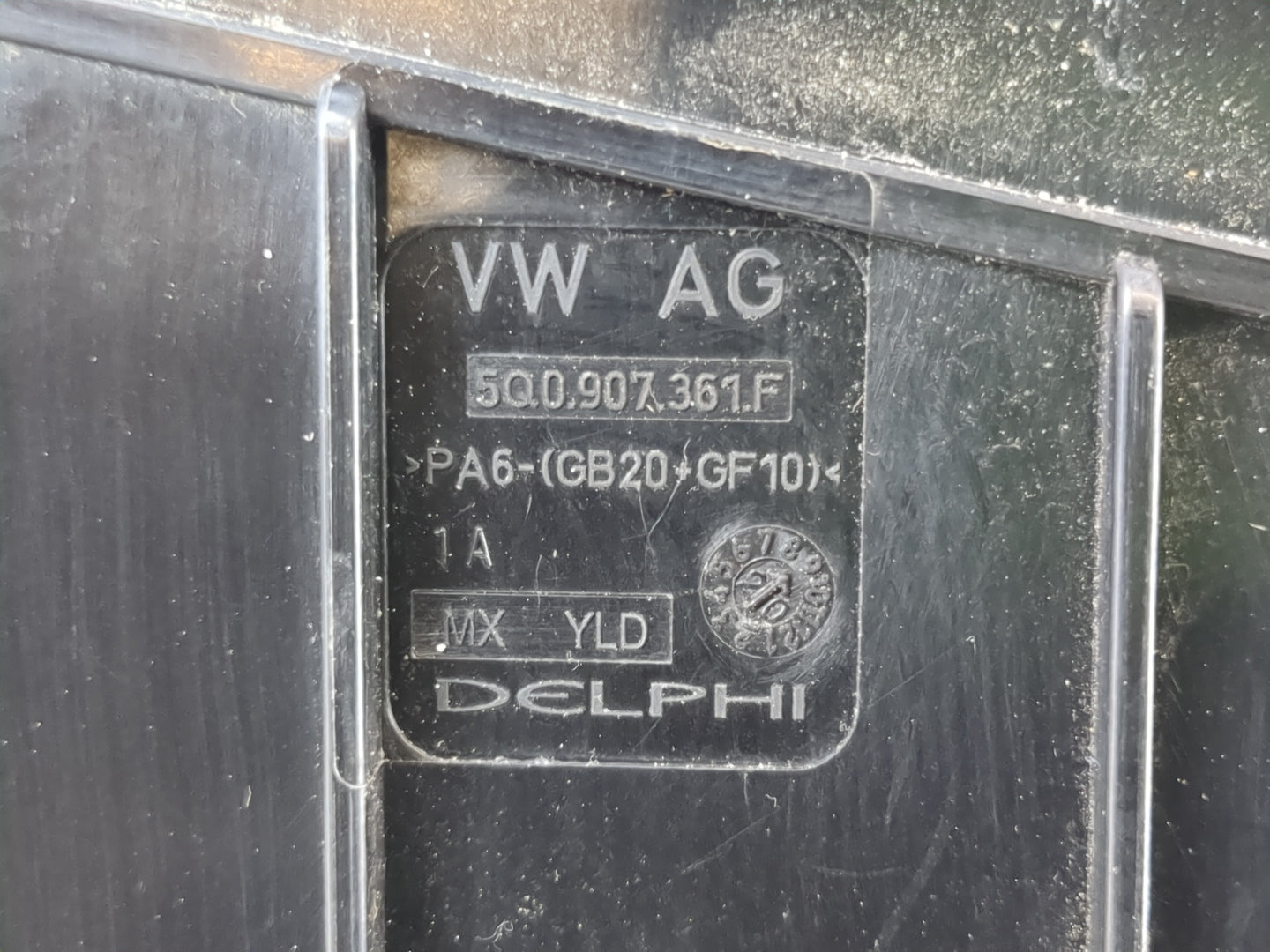 2019-2021 Volkswagen Jetta Fusebox Fuse Box Panel Relay Module P/N:5Q0 907 361 F Fits Fits 2019 2020 2021 OEM Used Auto Part