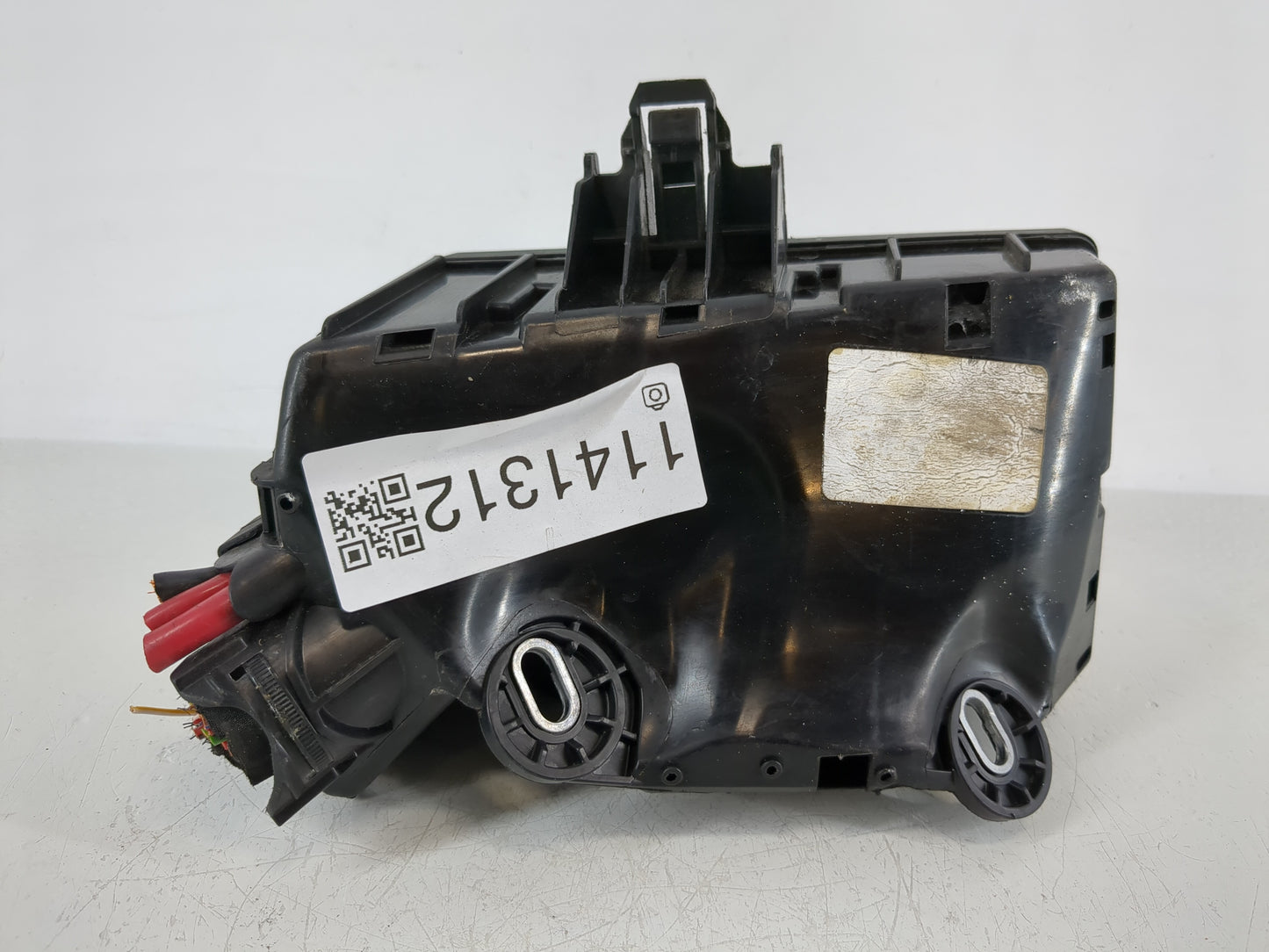 2019-2021 Volkswagen Jetta Fusebox Fuse Box Panel Relay Module P/N:5Q0 907 361 F Fits Fits 2019 2020 2021 OEM Used Auto Part