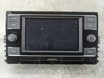compare product 2021 Volkswagen Jetta Information Display Screen