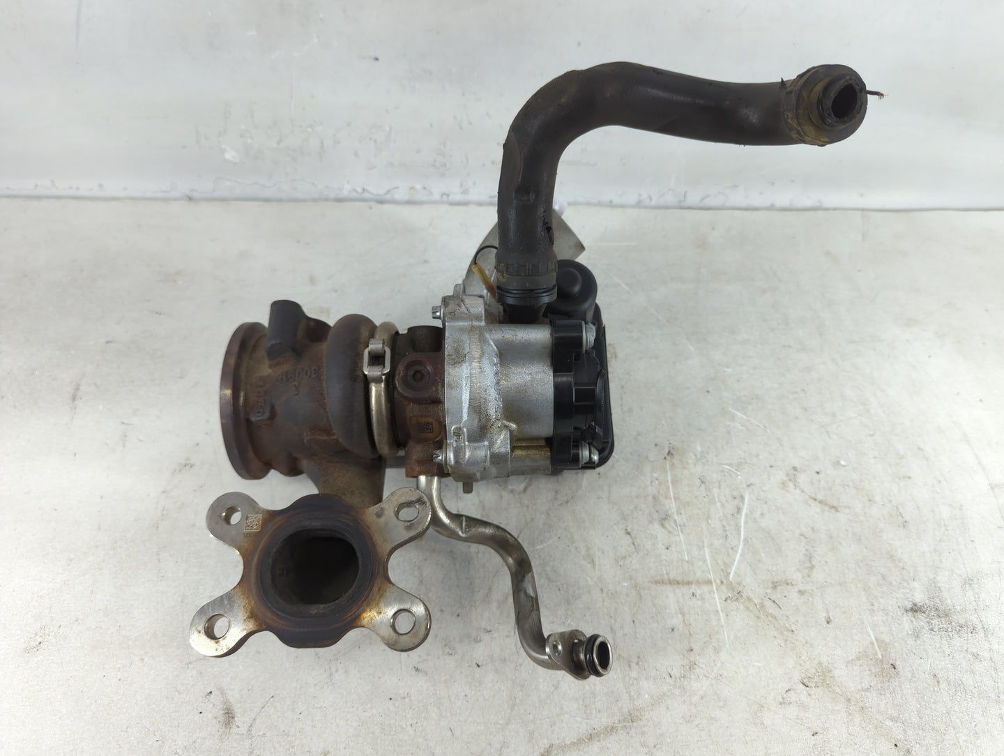 2019 Volkswagen Jetta Turbocharger Exhaust Manifold With Turbo Charger - Oemusedautoparts1.com