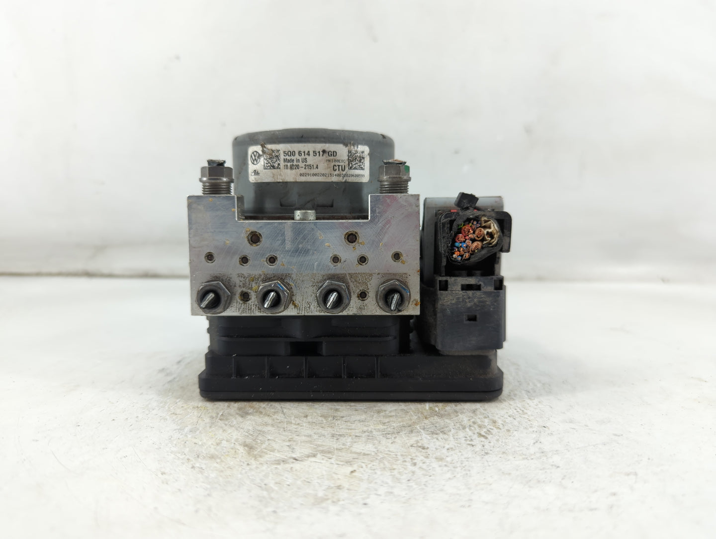 2021 Volkswagen Jetta ABS Pump Control Module Replacement P/N:5Q0 614 517 GD Fits OEM Used Auto Parts - Oemusedautoparts1.co