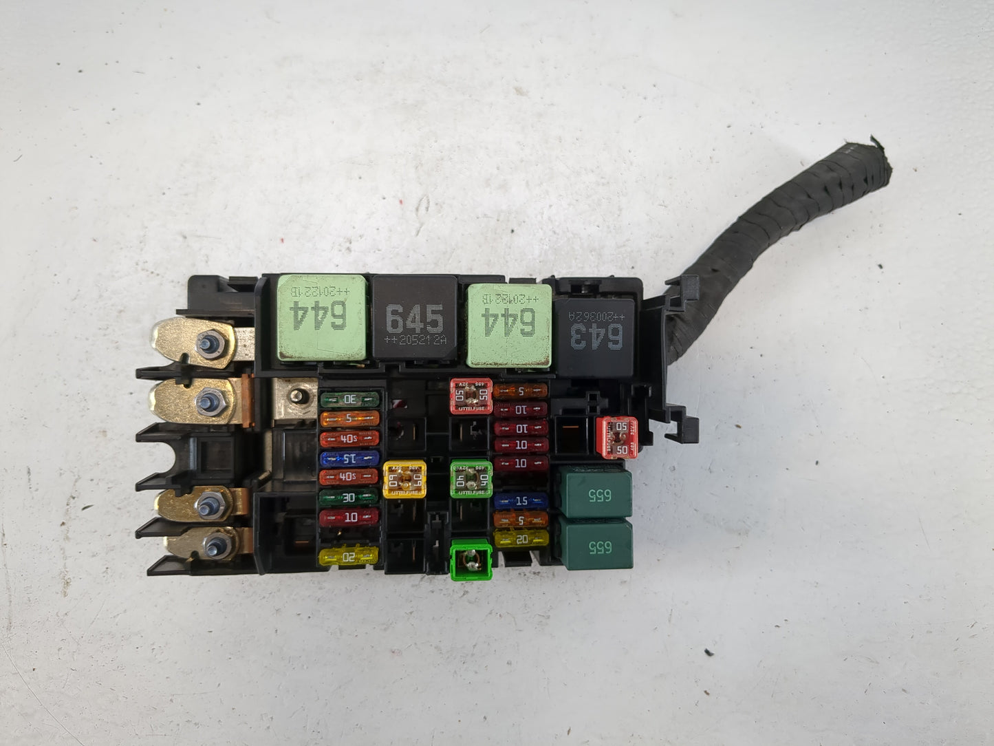 2012-2020 Volkswagen Passat Fusebox Fuse Box Panel Relay Module P/N:5C0 937 819L Fits OEM Used Auto Parts - Oemusedautoparts