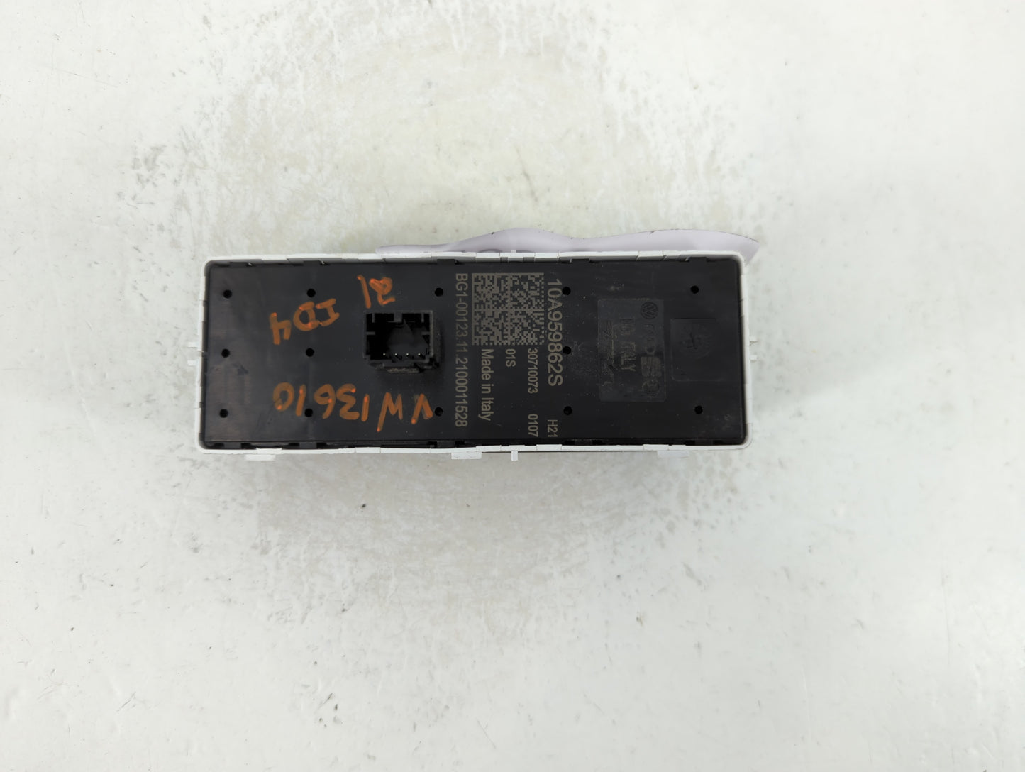 2006-2020 Volkswagen Passat Master Power Window Switch Replacement Driver Side Left P/N:10A959862S Fits OEM Used Auto Parts 