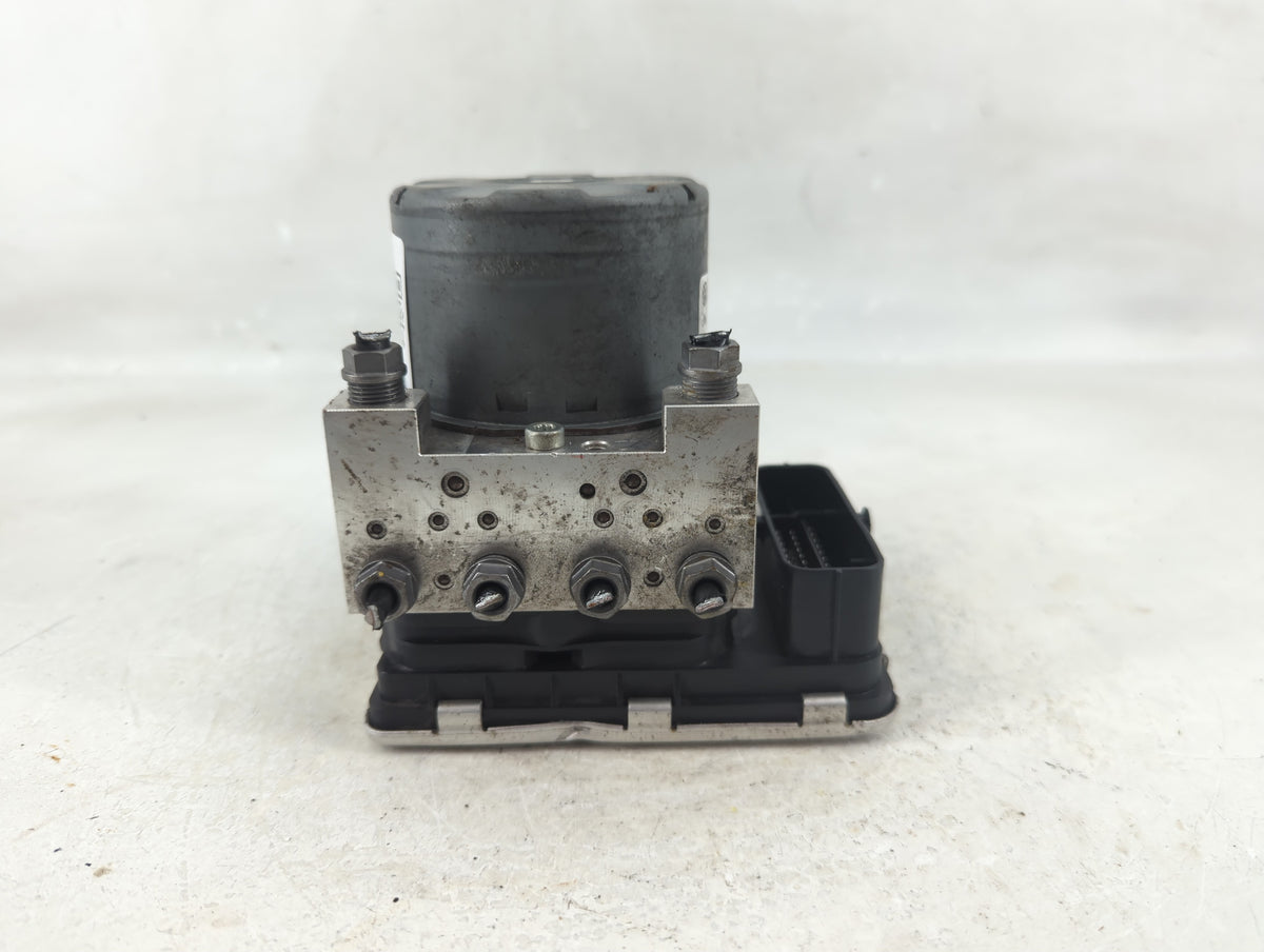 2020 Volkswagen Passat Anti-Lock Brake ABS Pump Module Actuator OEM P/N:561 614 517 H Fits OEM Used Auto Parts - Oemusedauto