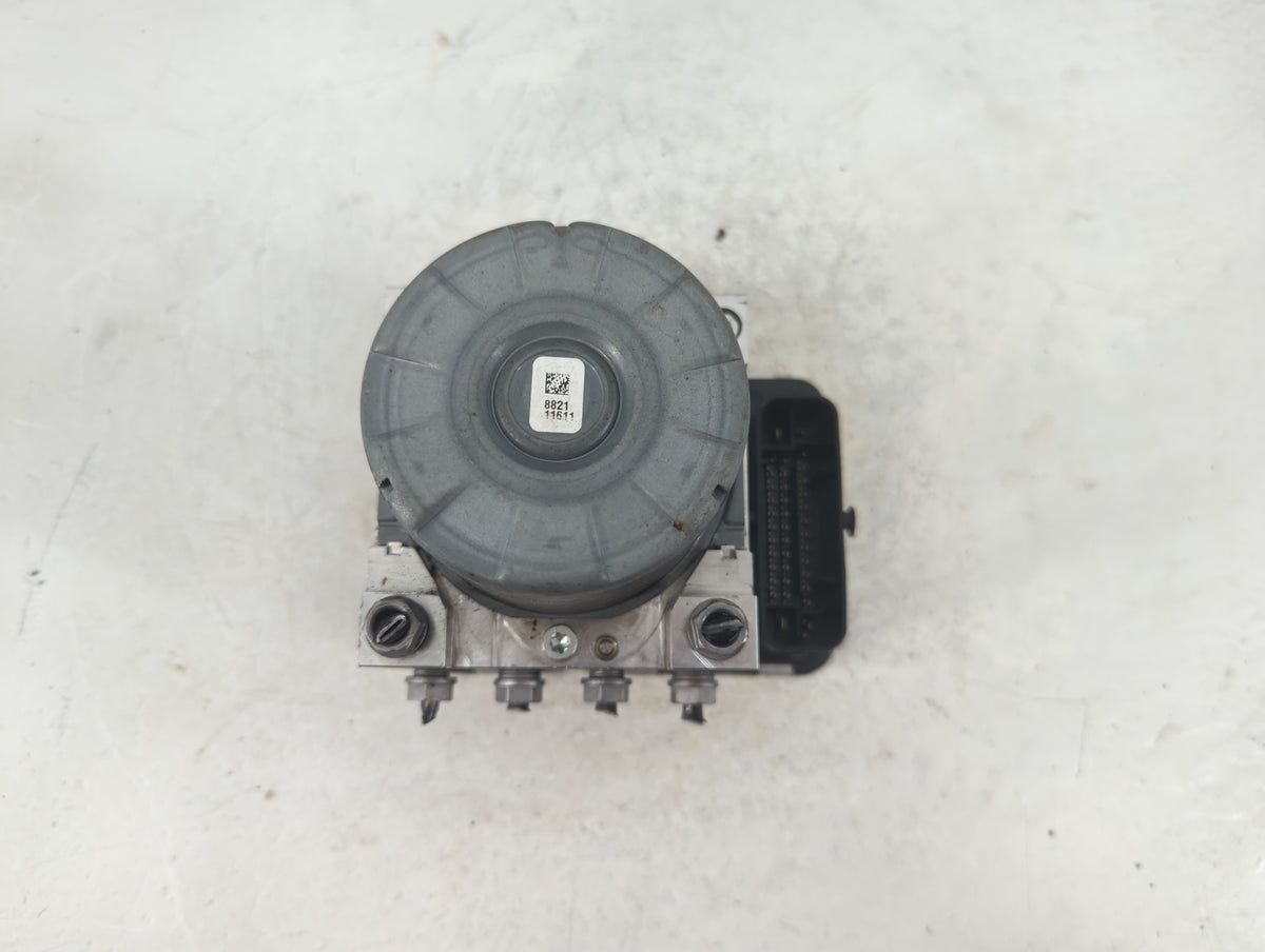 2020 Volkswagen Passat Anti-Lock Brake ABS Pump Module Actuator OEM P/N:561 614 517 H Fits OEM Used Auto Parts - Oemusedauto