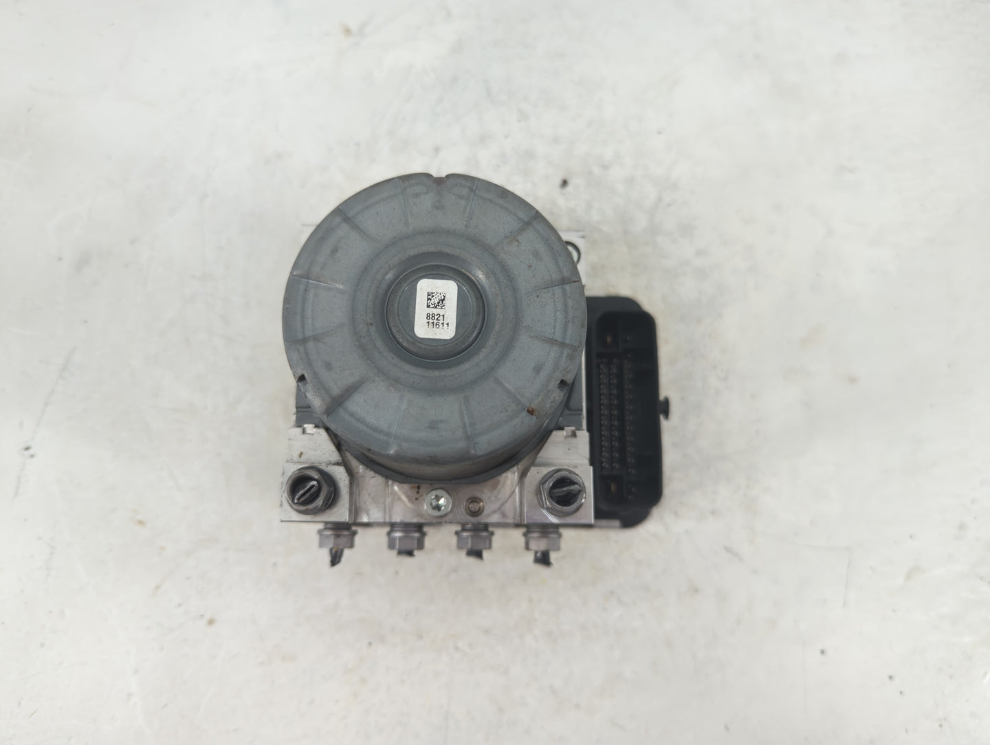 2020 Volkswagen Passat ABS Pump Control Module Replacement P/N:561 614 517 H Fits OEM Used Auto Parts - Oemusedautoparts1.co