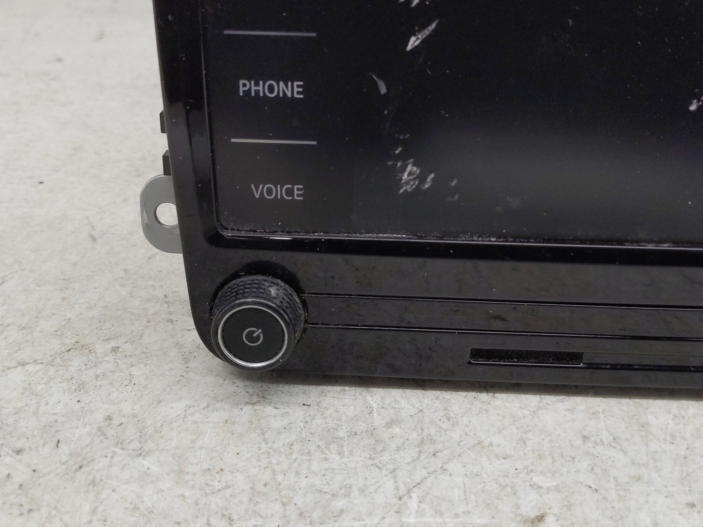 2020 Volkswagen Passat Radio AM FM Cd Player Receiver Replacement P/N:5C0 035 200 F Fits OEM Used Auto Parts - Oemusedautopa