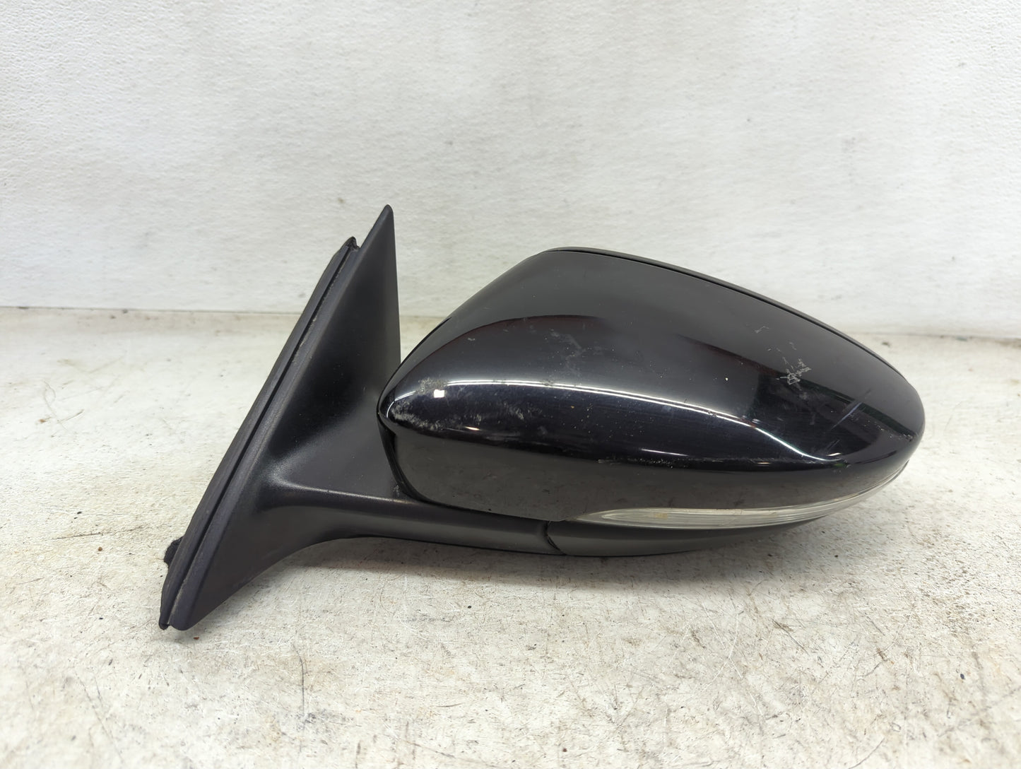 2016-2020 Volkswagen Passat Driver Side View Mirror - Left Door Mirror OEM Used - Oemusedautoparts1.com