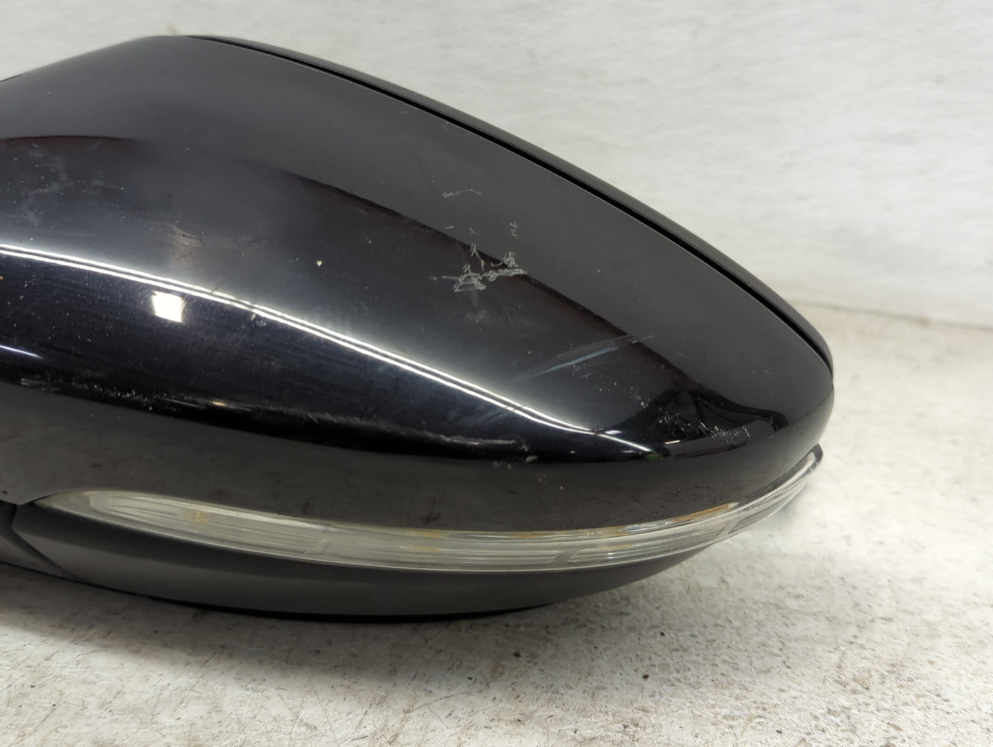 2016-2020 Volkswagen Passat Driver Side View Mirror - Left Door Mirror OEM Used - Oemusedautoparts1.com